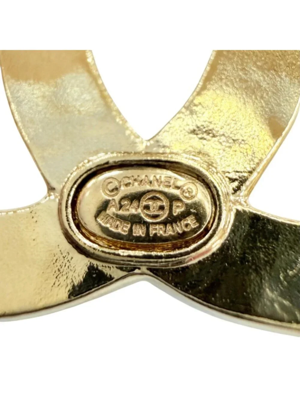 Chanel Metal CC Logo Rhinestone Brooch Gold